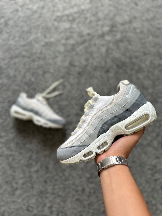 AIR MAX 95 ANATOMY LIGHT BONE 🦴