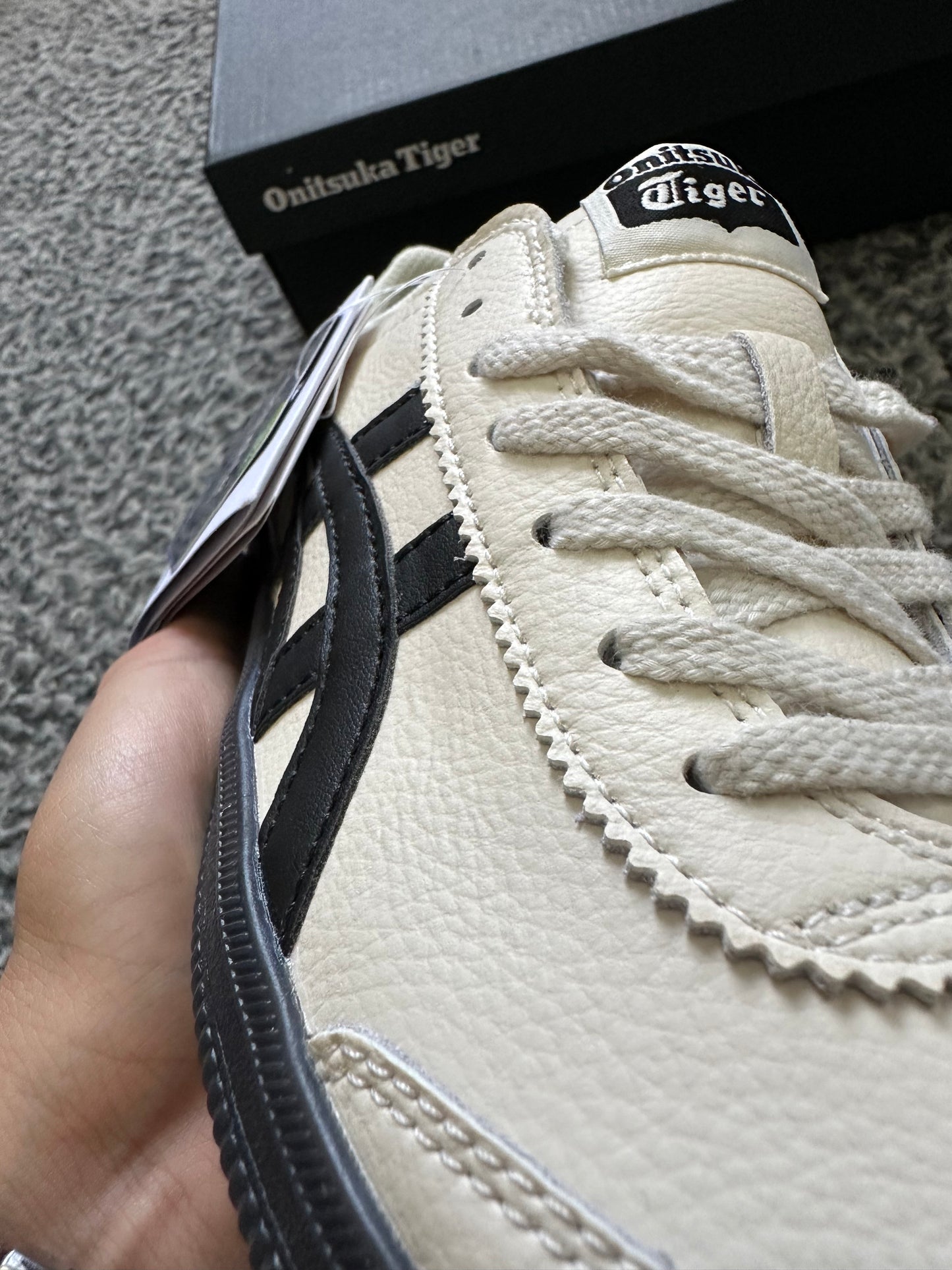 (ASICS) ONITSUKA TIGER TOKUTEN