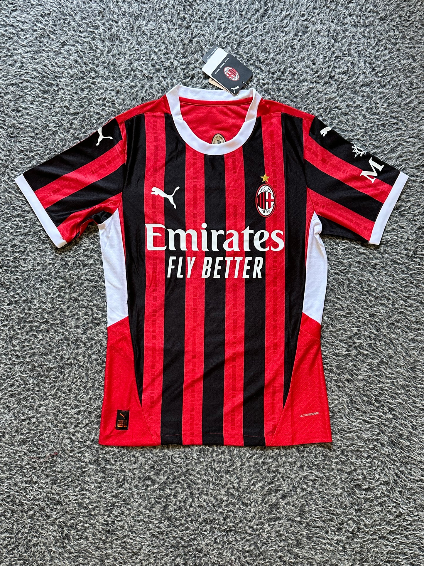 AC MILAN HOME 24/25 KIT