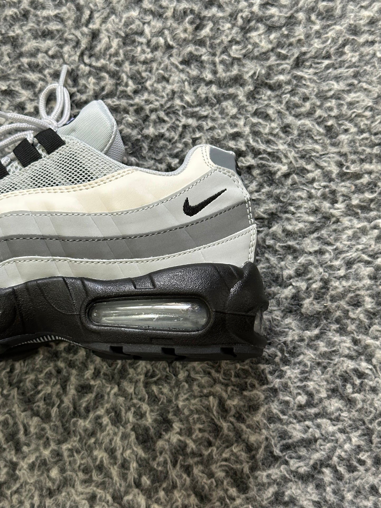 AIR MAX 95 GREYSCALE 👽