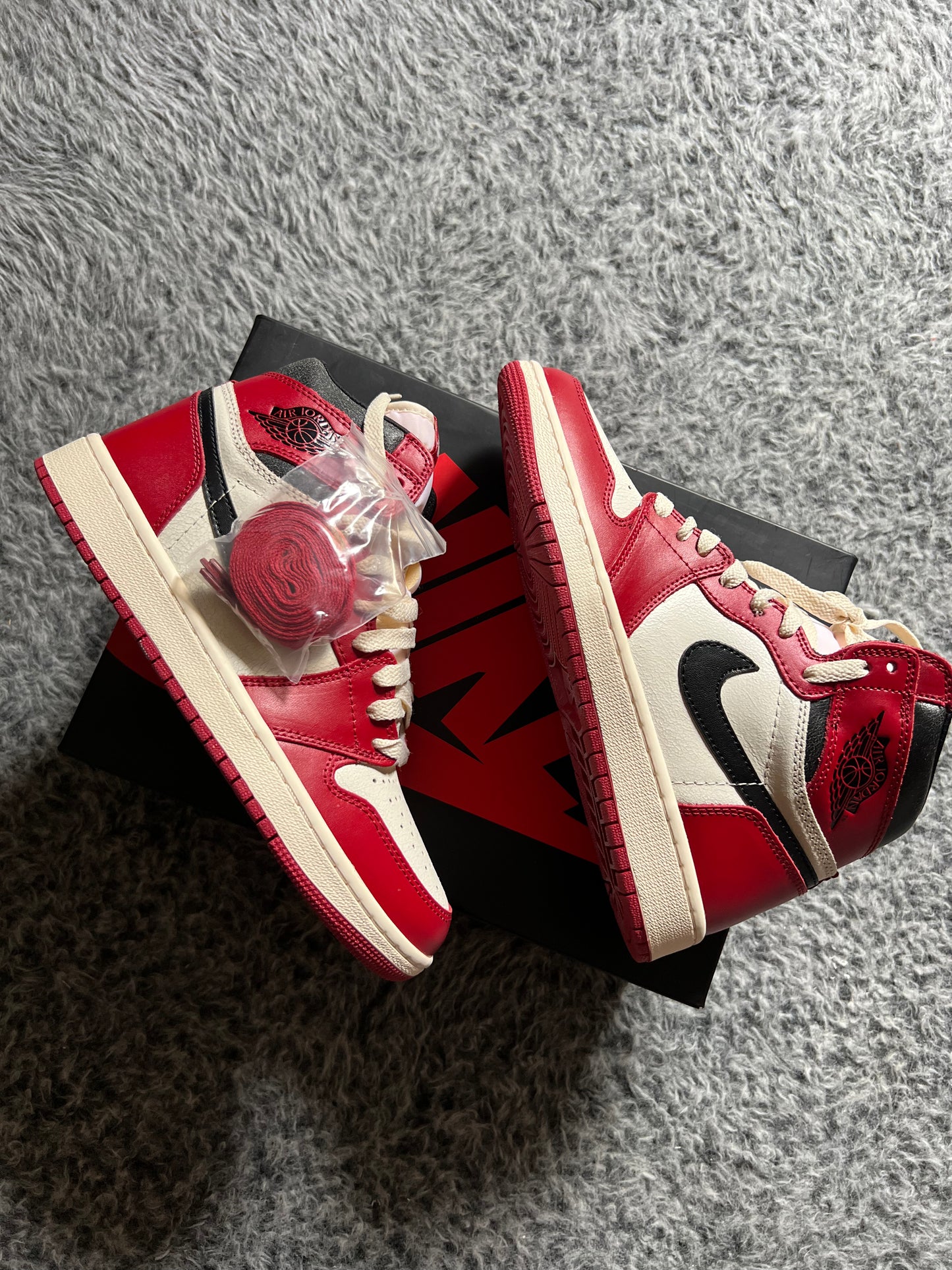 Air Jordan 1 “Lost and Found” OG