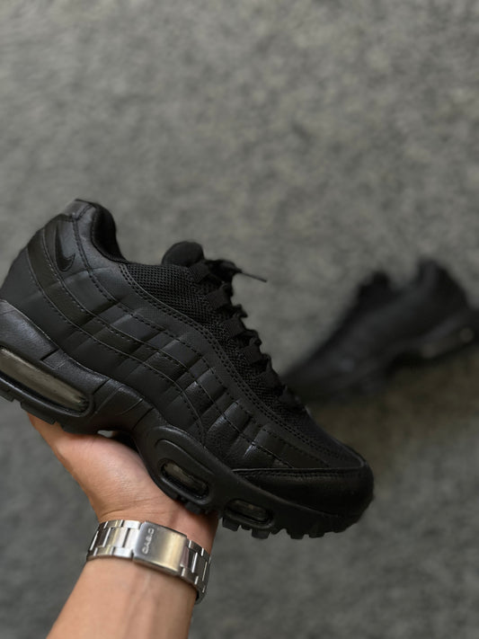 AIR MAX 95 BLACK 🖤